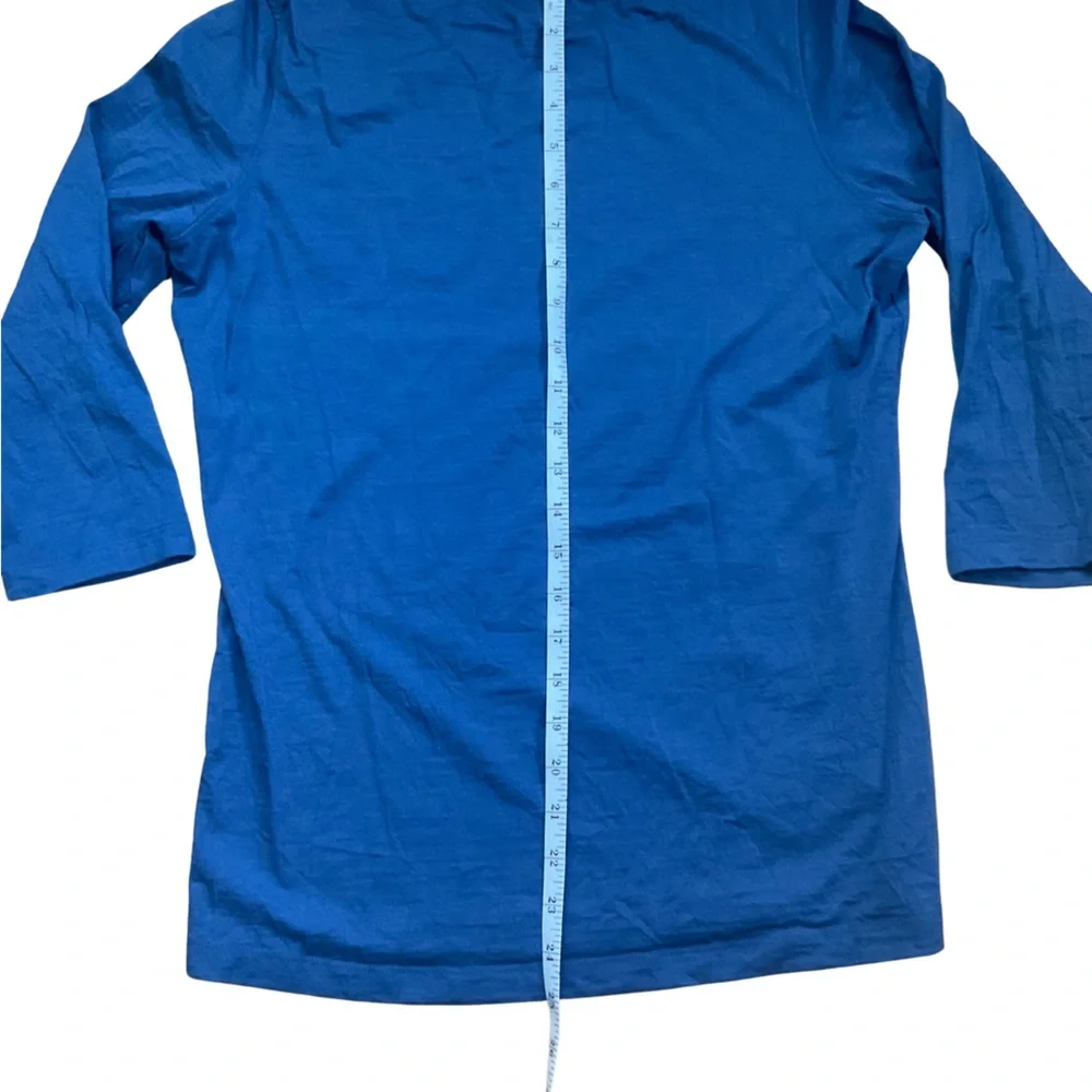 Women's Dusty Blue V-Neck Merino Wool Top - Picture 4 of 4